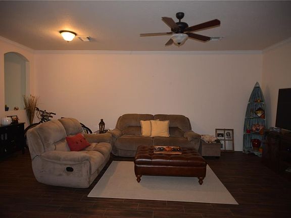 3rd image of 1560 SW Hampshire Way