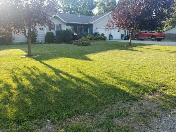 1038 1st St, Lake Park, MN 56554