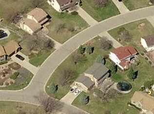 5300 Regimental Banner Dr, Grand Blanc, MI 48439