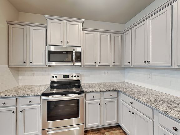 4th image of 2891 Bayrose Cir