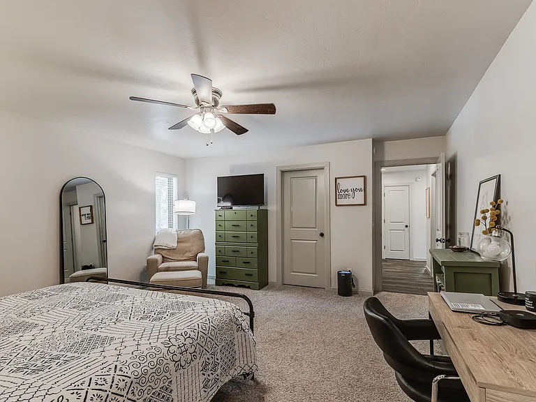 801 Rock Hollow Rd — Photo 26