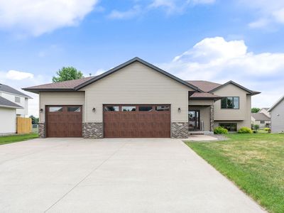 2575 Fox Hollow Ln, Owatonna, MN, 55060