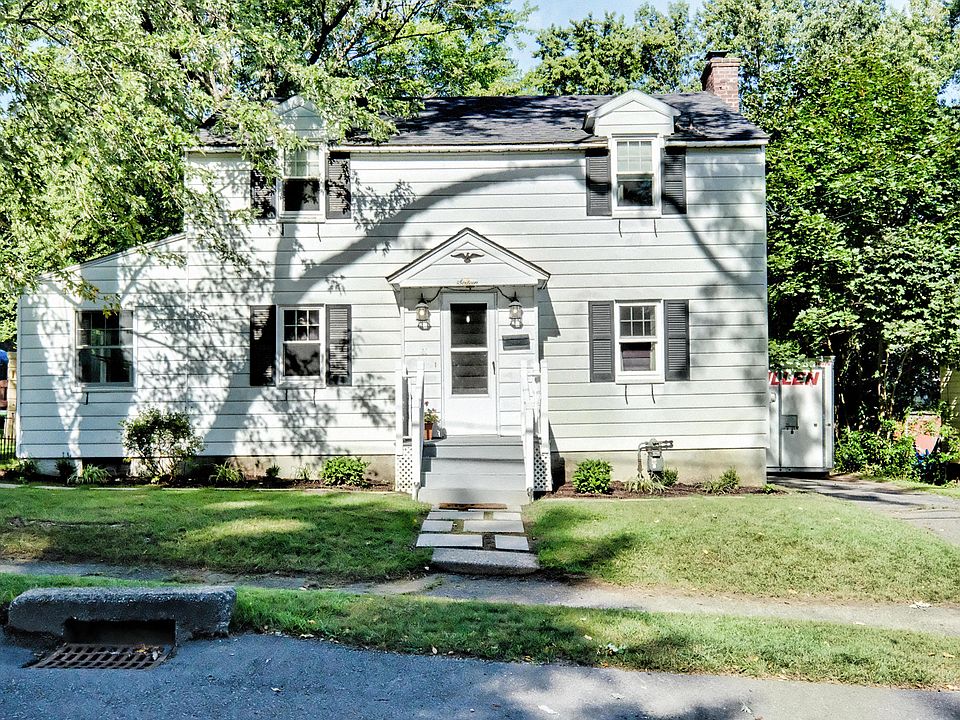 2nd image of 16 Adelaide Ave
