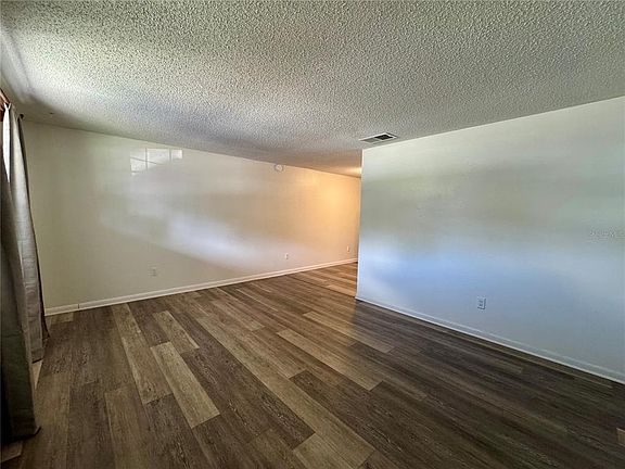 3rd image of 1004 Melrose St