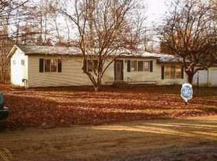 2320 Rose St, Howell, MI 48843