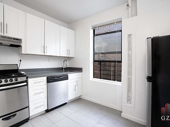 4th image of 110 Convent Ave APT 29