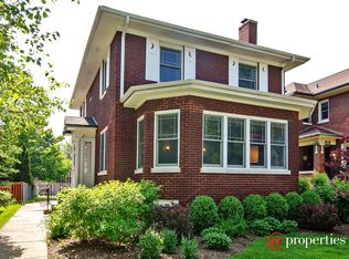 1019 N Elmwood Ave, Oak Park, IL 60302