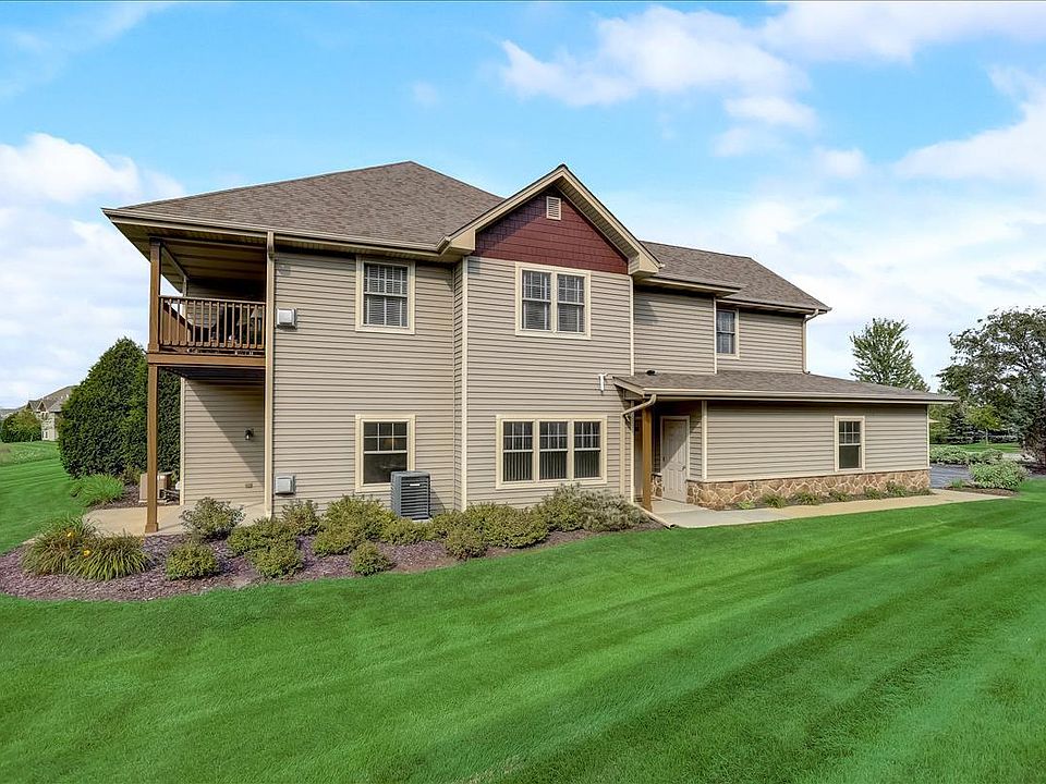 1st image of 1647 New Port Vista Dr