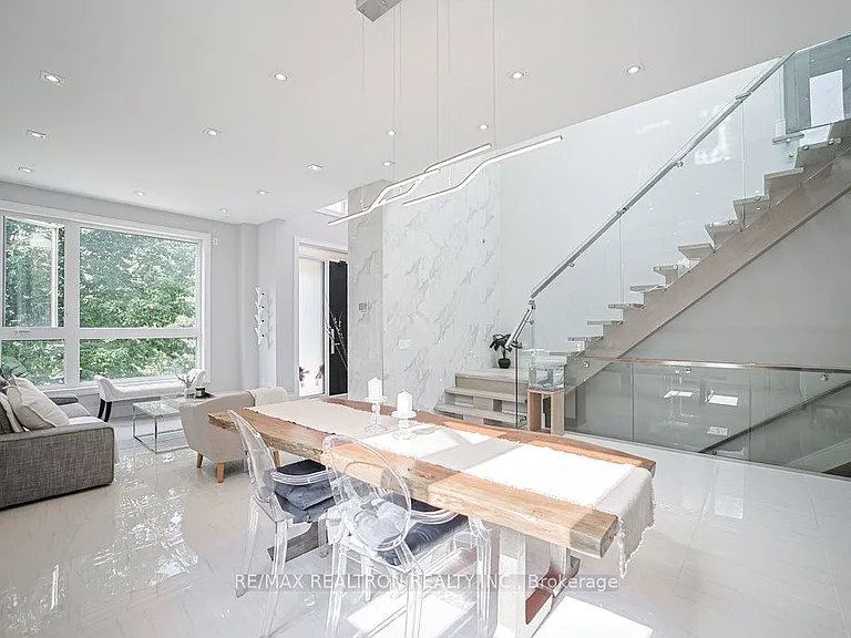263 East Ave — Photo 4