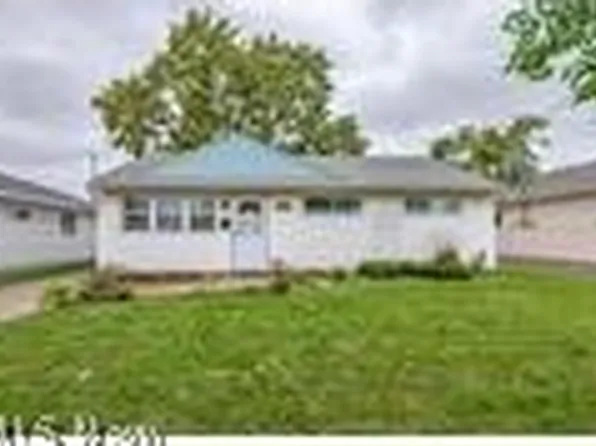16716 Shelby Dr, Brookpark, OH 44142
