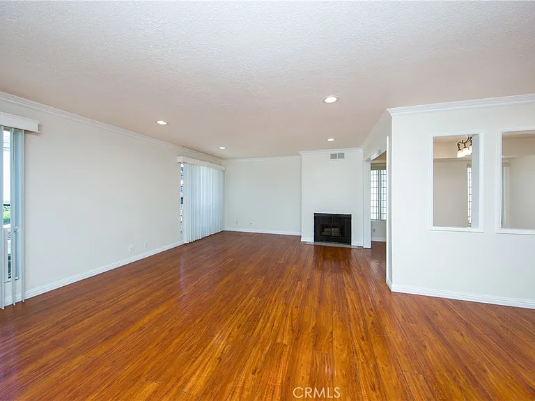 11834 Gilmore St #16 — Photo 3