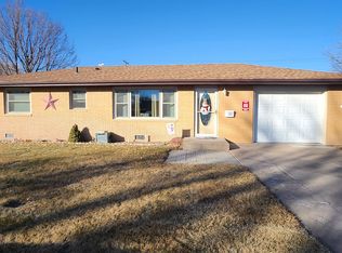 1805 Cedarberry Rd, North Platte, NE 69101