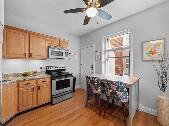 4th image of 1810 Dorchester Ave APT 3