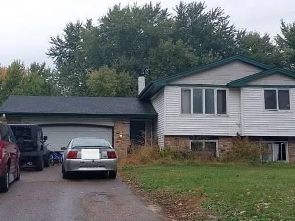 1717 143rd Ln NE, Ham Lake, MN 55304