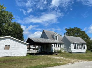 210 3rd St NW, Linton, IN 47441