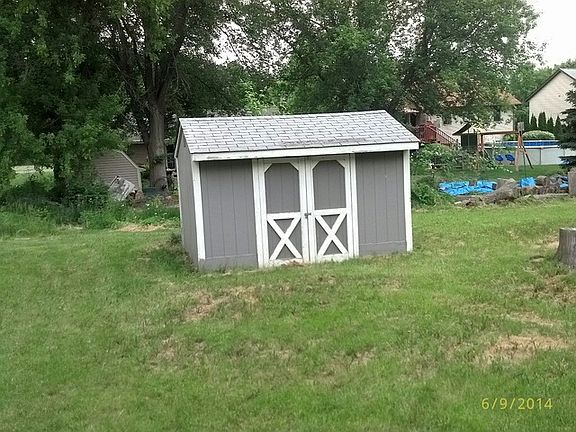3rd image of 208 Ambrose Dr SE