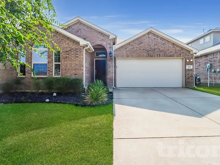 529 Cheyenne Dr — Photo 1