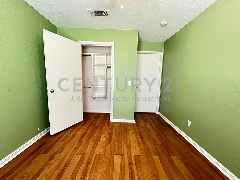631 Stagecoach Dr — Photo 17