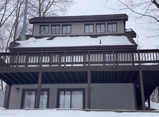 6416 Birch Dr, Harrison, MI 48625