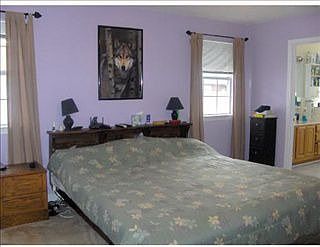 3rd image of 217 Pecan St