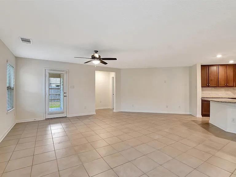 9403 Castillo Ct — Photo 19