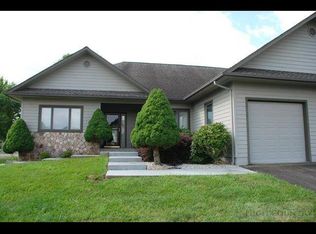 381 E Landing Dr #G1, Jefferson, NC 28640