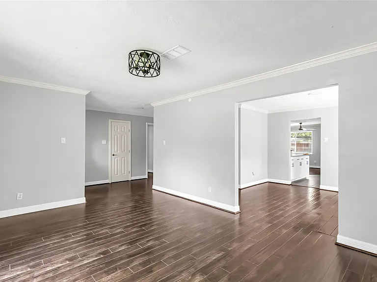 211 W North Hill Dr — Photo 7