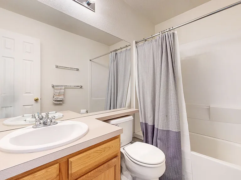 2560 Concord Cir — Photo 22