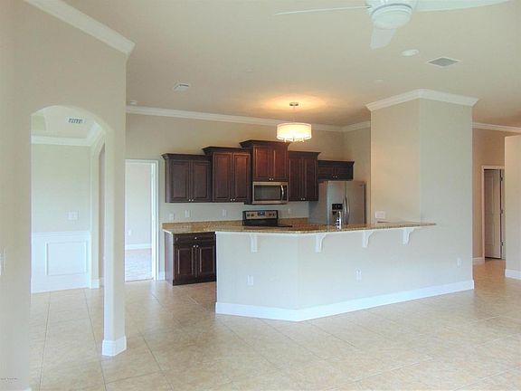 2nd image of 1800 Freedom Dr