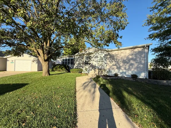 1007 Woodlawn Dr, Manteno, IL 60950