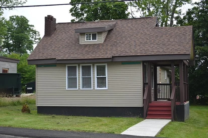 203 Harriette Ave