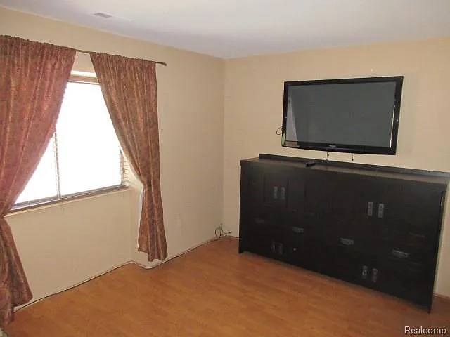 24056 Middlebelt Rd #20 — Photo 20