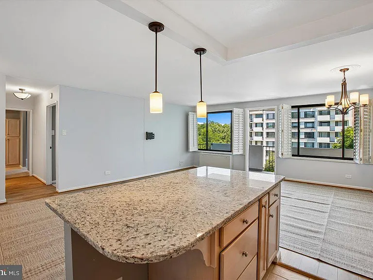 4501 Arlington Blvd #502 — Photo 9