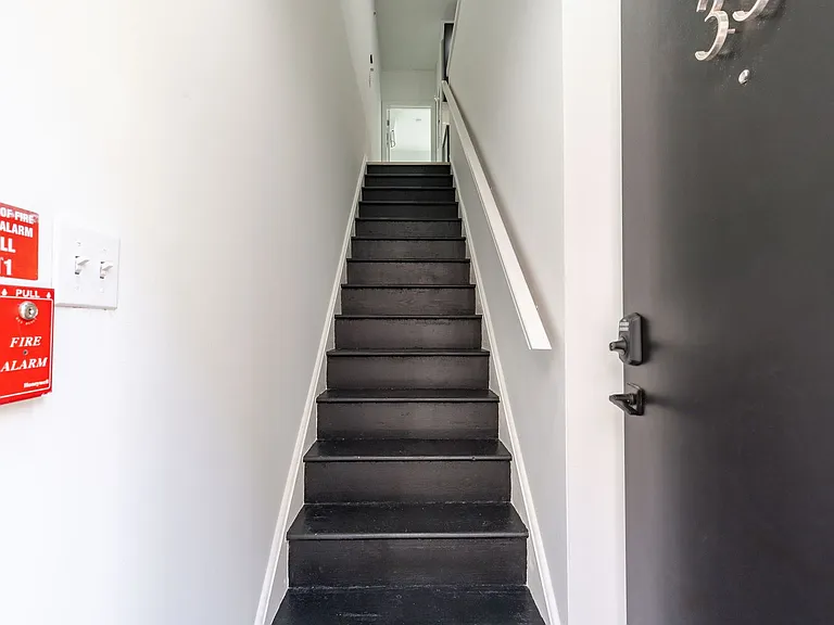 3003 Glenwood — Photo 83