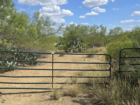 83/HUISACHE U S Highway 83 Huisaches, Laredo, TX 78045