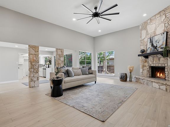 4th image of 5415 GARY COOPER ST