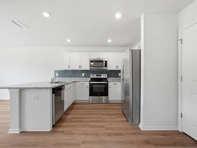 136 Pfitzer Ct — Photo 22