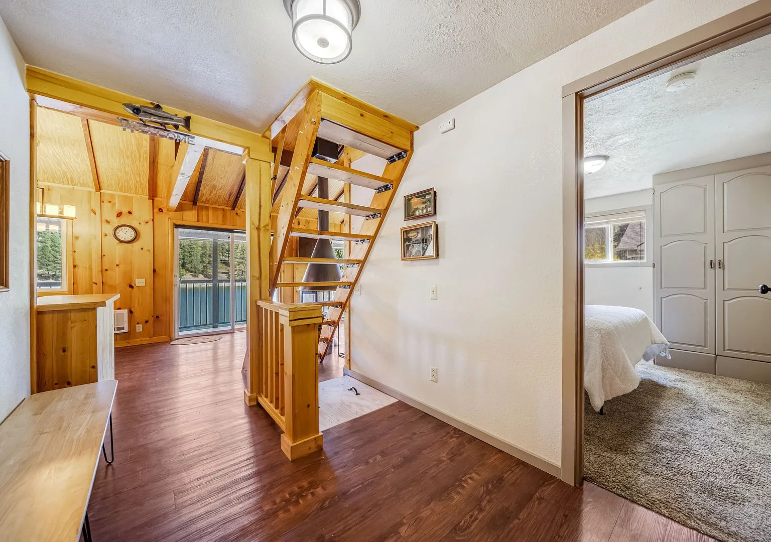 Beautiful Waterfront Rental 3 Bedroom + Loft in Cusick, WA — Photo 3