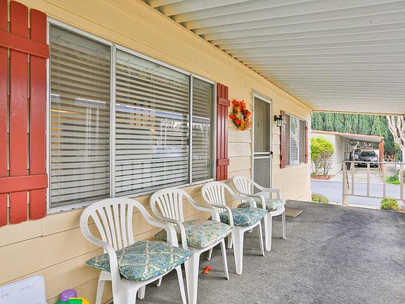 3rd image of 2881 Moss Hollow Dr #2881