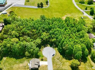 2445 Poplar Ridge Ct, Piney Flats, TN 37686