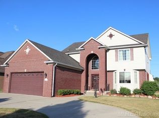 51130 Hook Dr, Macomb, MI
