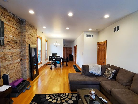 5th image of 2130 W Chicago Ave APT 3