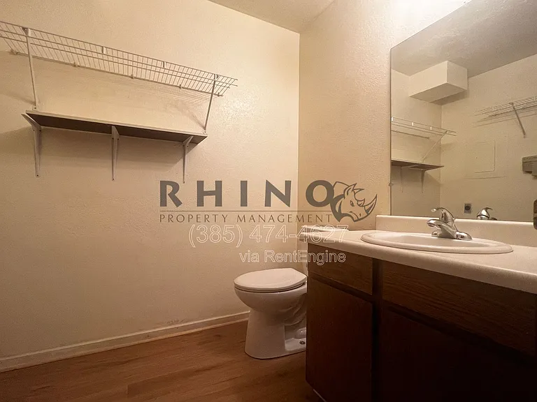 463 N 1465 W — Photo 8