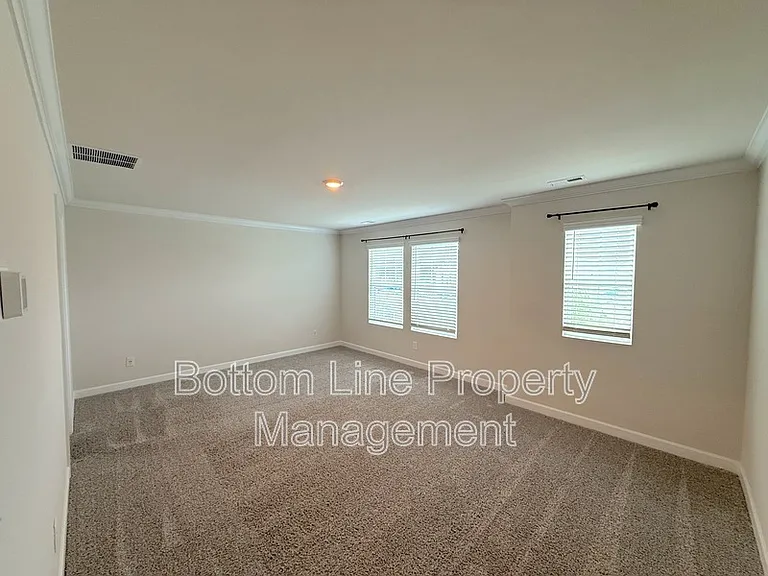 629 Cranford Dr — Photo 18