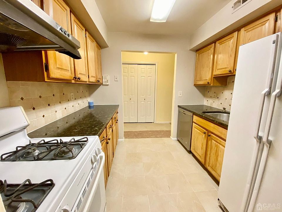 43 Boulder Dr, Edison, NJ 08817 Zillow