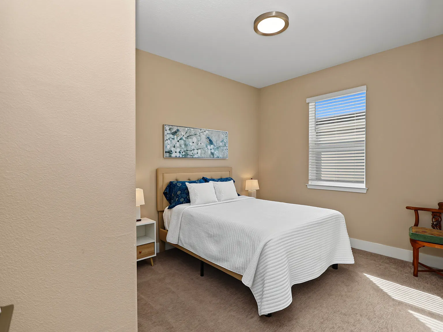 3 bed, 2.0 bath, 1840 sqft, $3,800 — Photo 2