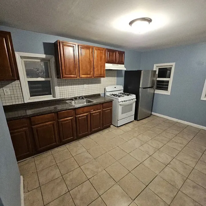 449 Avon Ave #3LL