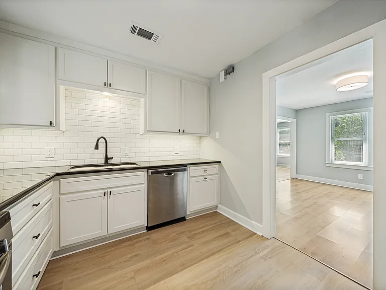 2804 Breeze Ter — Photo 9