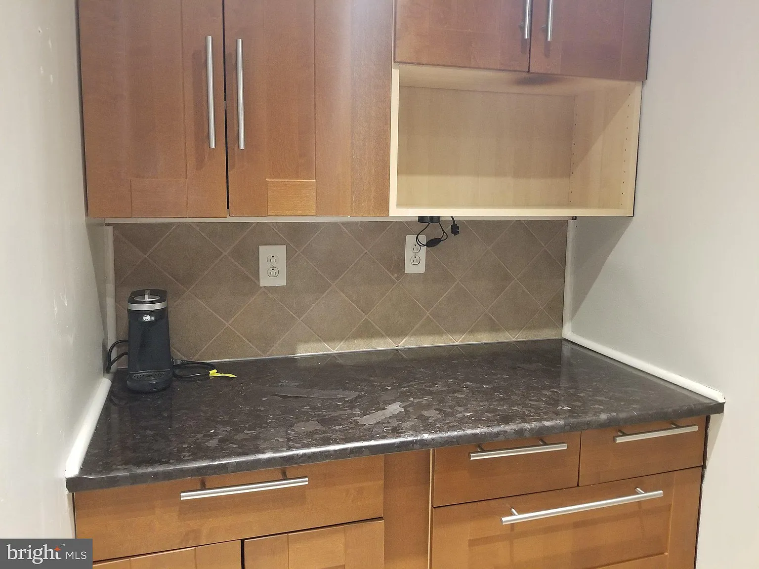 1 bed, 1.0 bath, 572 sqft, $2,300 — Photo 2