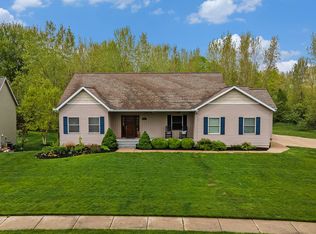 2637 Willow View Dr, Jenison, MI 49428